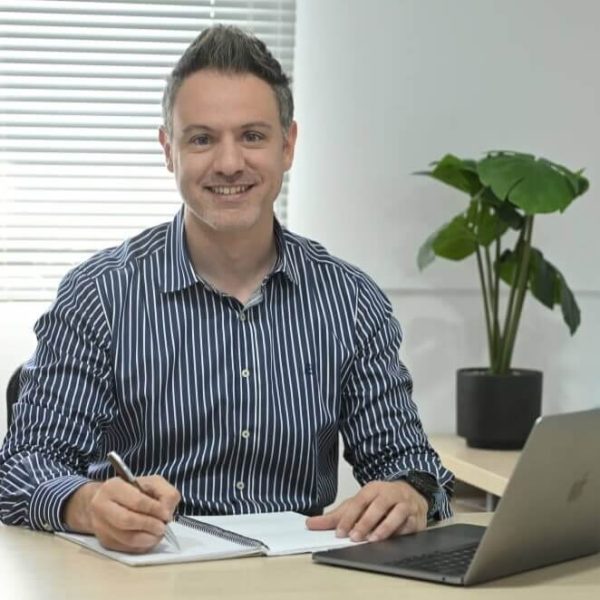 Dr. Nicholas Apostolou (Neurosurgery)